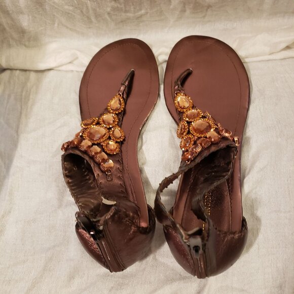 Enzo Angiolini Bronze Leather Thong Sandal Zip Back and Small Wedge Size 11M EUC - Picture 6 of 9